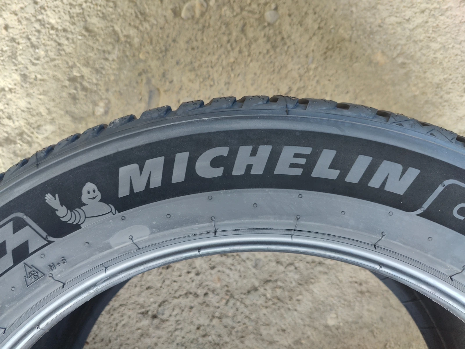 Гуми Всесезонни 285/45R20, снимка 9 - Гуми и джанти - 55156760