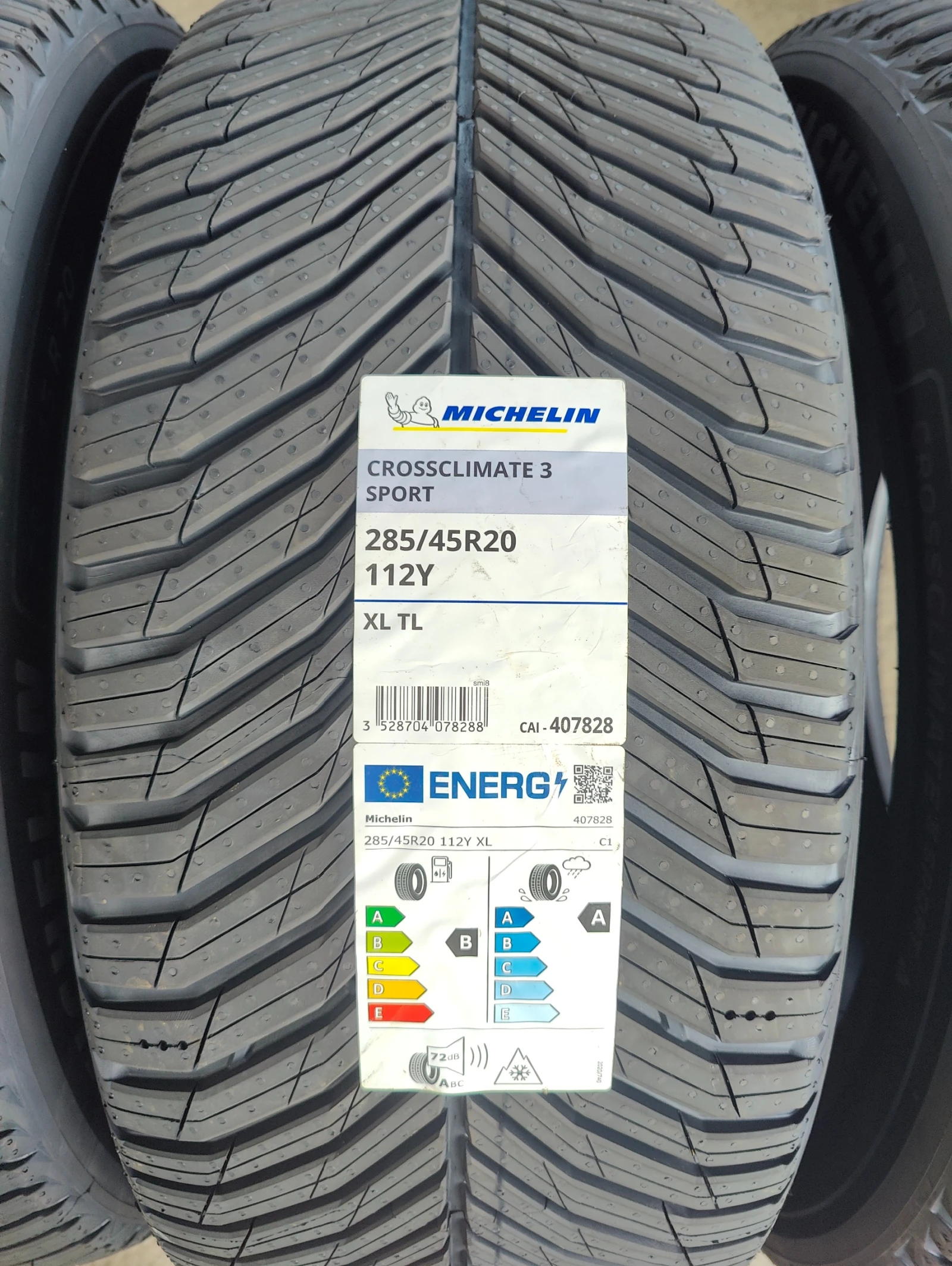 Гуми Всесезонни 285/45R20, снимка 3 - Гуми и джанти - 55156760