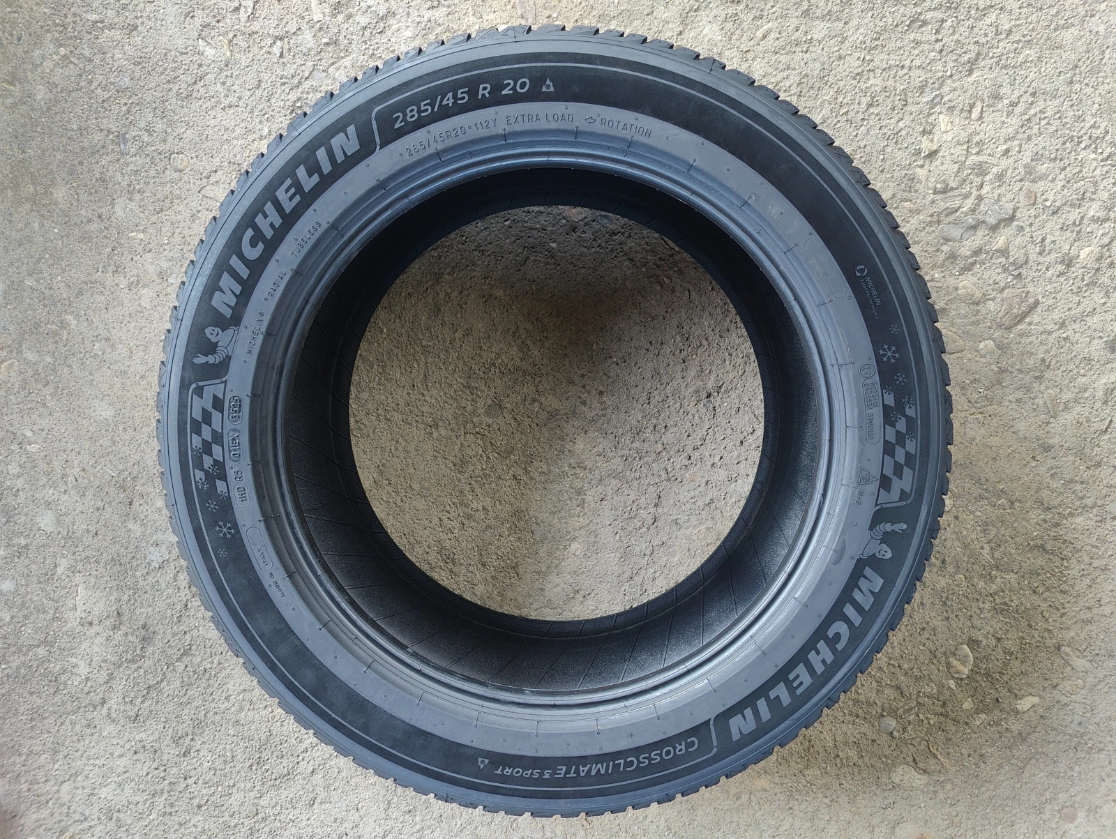 Гуми Всесезонни 285/45R20, снимка 8 - Гуми и джанти - 55156760