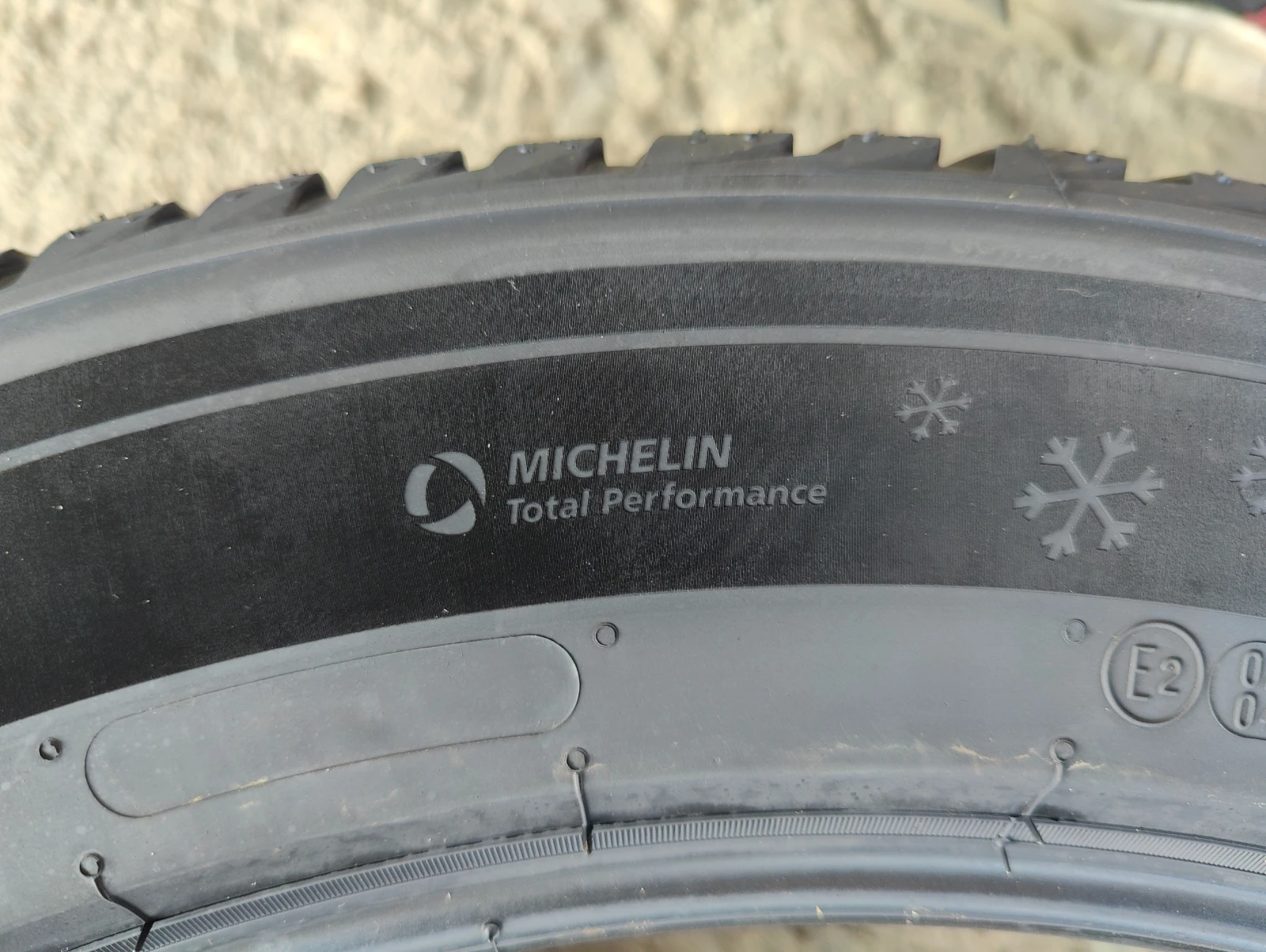 Гуми Всесезонни 285/45R20, снимка 14 - Гуми и джанти - 55156760