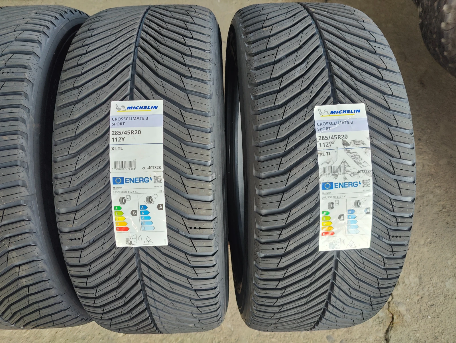 Гуми Всесезонни 285/45R20, снимка 2 - Гуми и джанти - 55156760