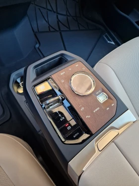 BMW iX xDrive 40, снимка 9