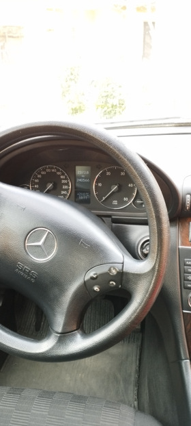 Mercedes-Benz C 220, снимка 14 - Автомобили и джипове - 45171625
