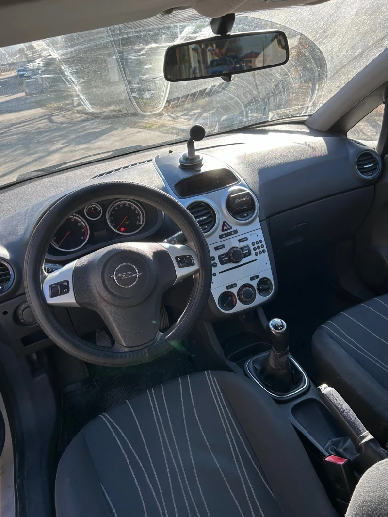 Opel Corsa Бензин, снимка 9 - Автомобили и джипове - 48904660