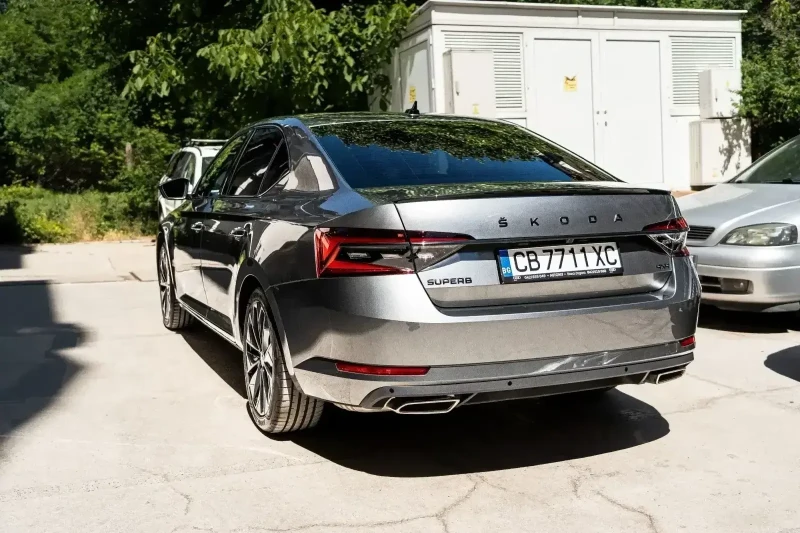 Skoda Superb L&K 4x4 280 2.0 TSI Гаранция, снимка 4 - Автомобили и джипове - 52085653
