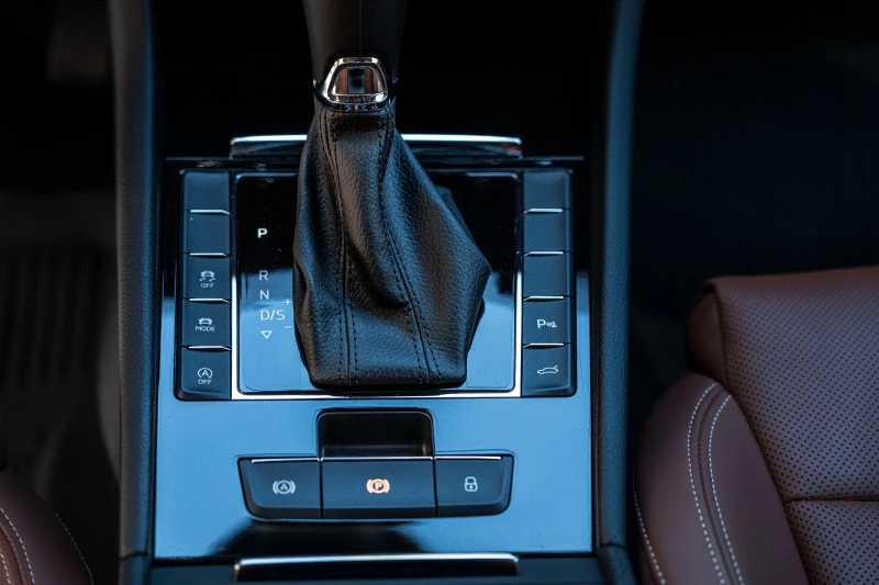 Skoda Superb L&K 4x4 280 2.0 TSI Гаранция, снимка 7 - Автомобили и джипове - 52085653