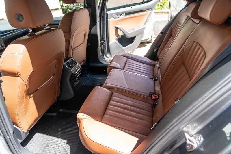 Skoda Superb L&K 4x4 280 2.0 TSI Гаранция, снимка 10 - Автомобили и джипове - 52085653