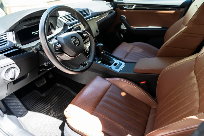 Skoda Superb L&K 4x4 280 2.0 TSI Гаранция, снимка 5 - Автомобили и джипове - 52085653