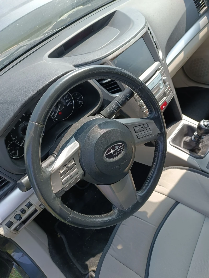 Subaru Outback 2.0д, снимка 9 - Автомобили и джипове - 52451577