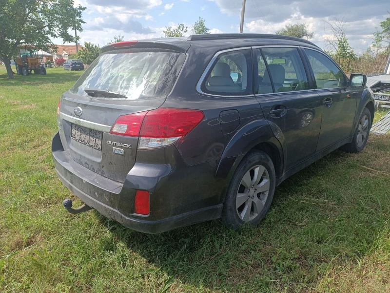 Subaru Outback 2.0д, снимка 3 - Автомобили и джипове - 52451577