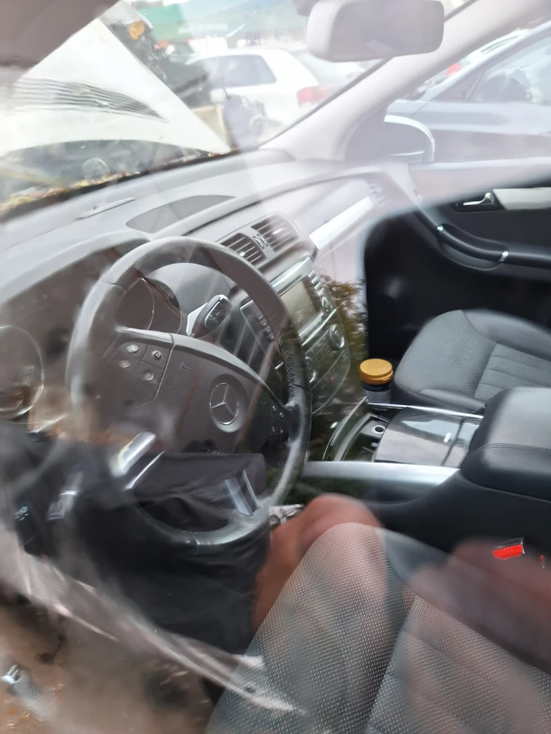 Mercedes-Benz R 320, снимка 3 - Автомобили и джипове - 52570322