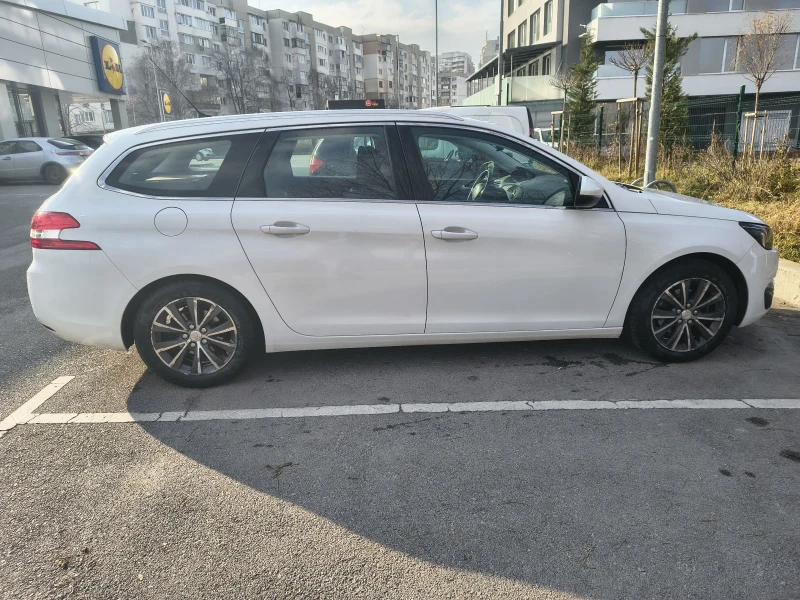 Peugeot 308 SW 1.2 puretech allure, снимка 4 - Автомобили и джипове - 52875909