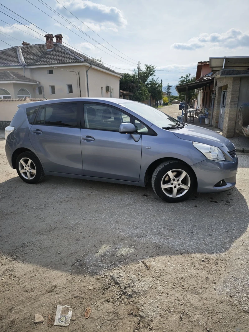 Toyota Verso, снимка 5 - Автомобили и джипове - 52959003