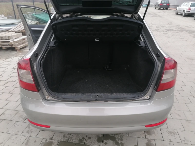 Skoda Octavia 1, 6 ТДИ, снимка 17 - Автомобили и джипове - 53123478