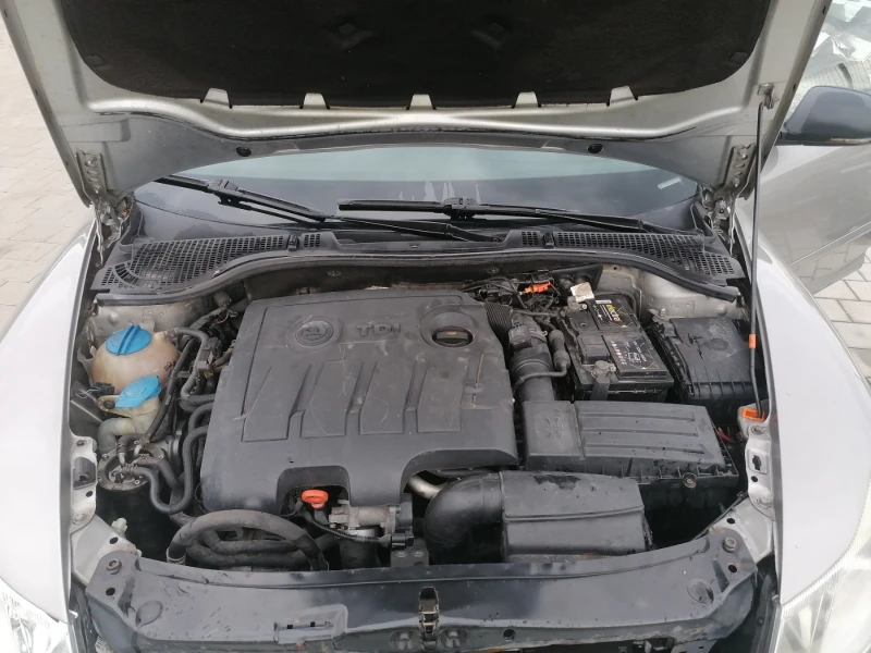 Skoda Octavia 1, 6 ТДИ, снимка 12 - Автомобили и джипове - 53123478