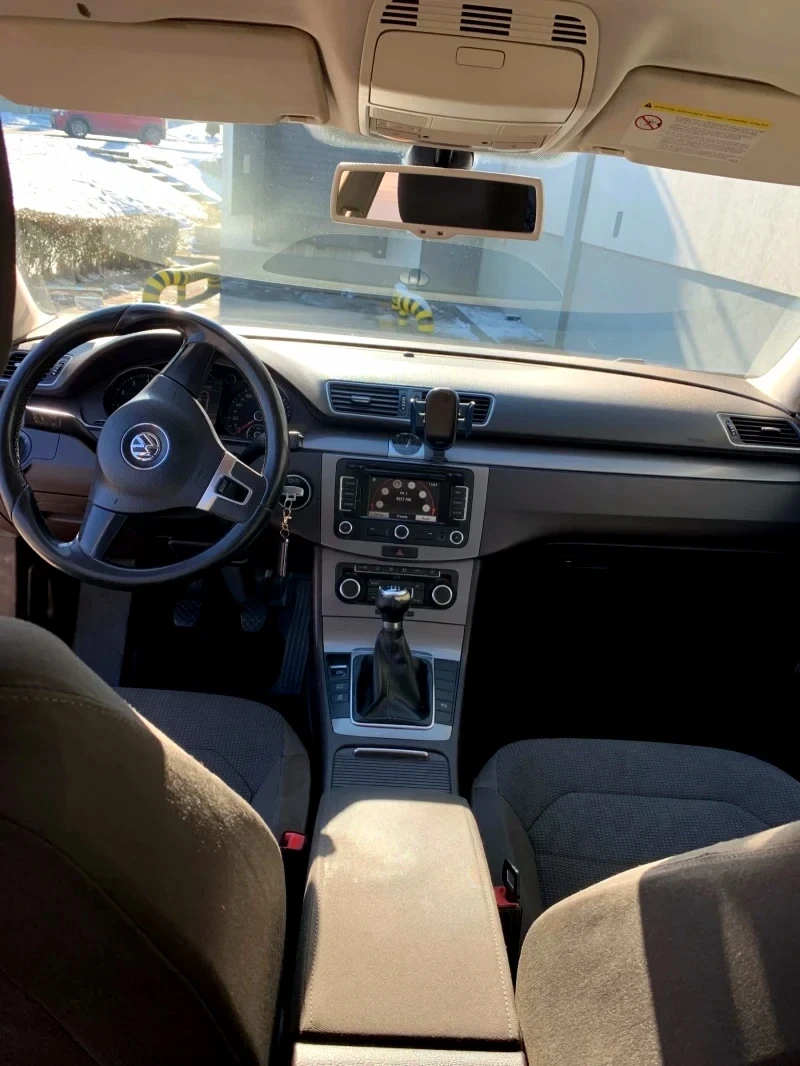 VW Passat, снимка 6 - Автомобили и джипове - 48611472