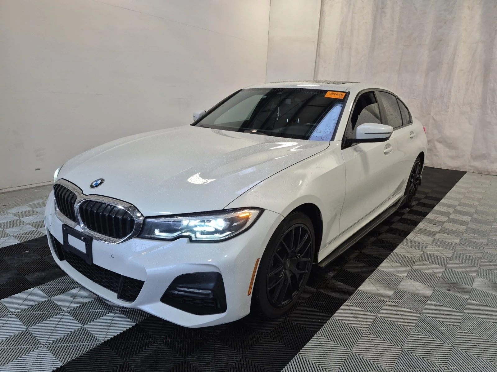 BMW 330 M PACK * * CARFAX * * АВТО КРЕДИТ * * , снимка 1