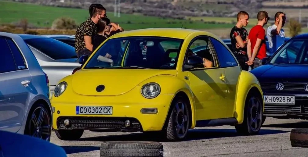 VW New beetle 1.9 TDI продава се цяла само , снимка 1
