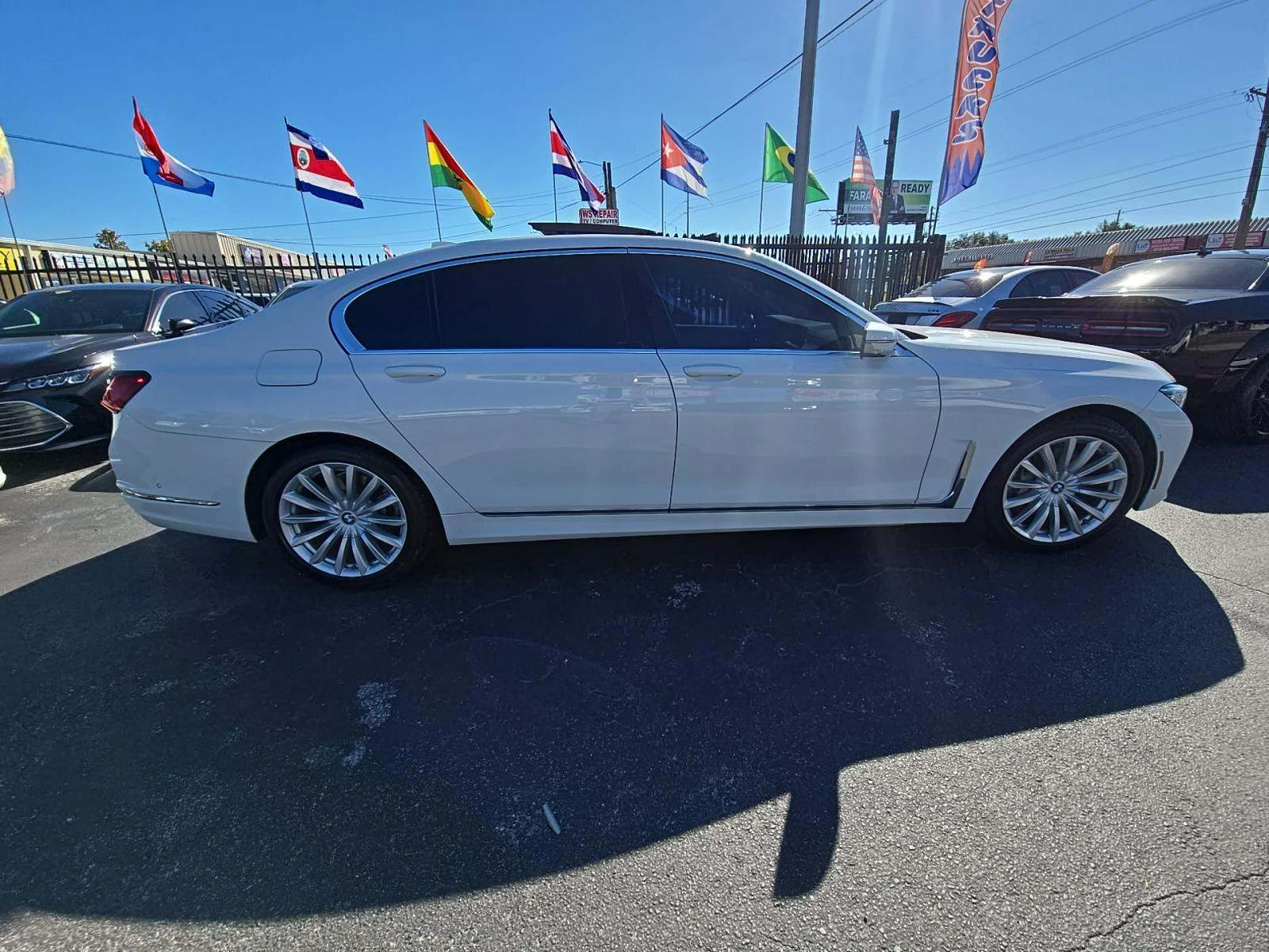 BMW 740 HUD, ВОWERS & WILKINS 3D, 360* , ОБДУХВАНЕ, ВАКУУМ - изображение 2