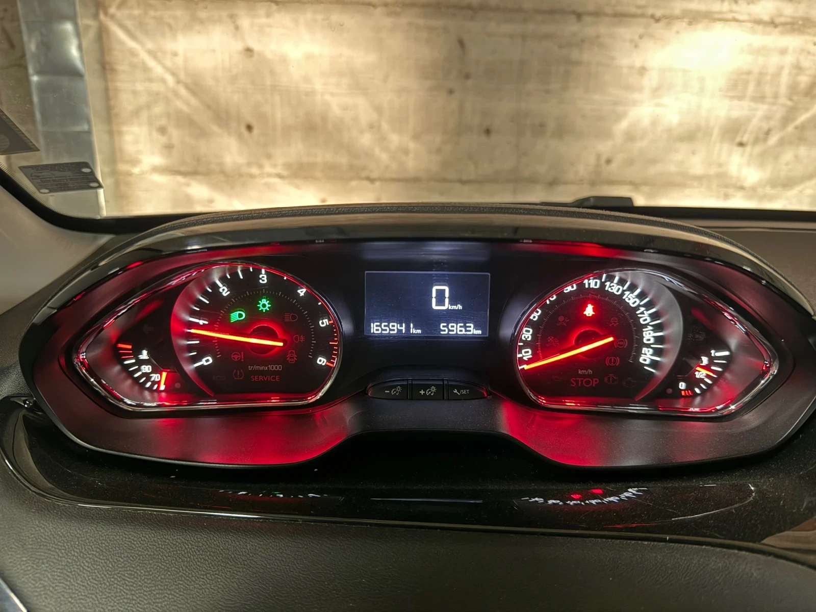 Peugeot 208 1.6 BlueHDI | Mobile.bg   11