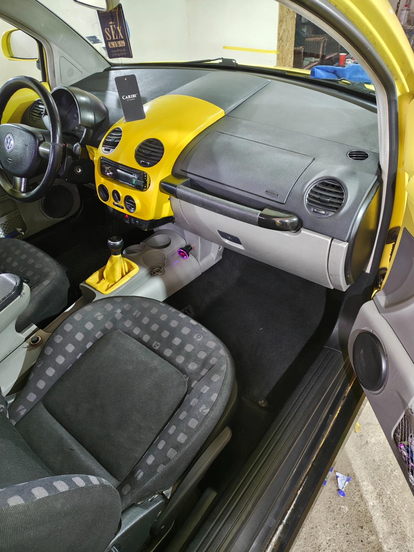 VW New beetle 1.9 TDI продава се цяла само  - изображение 9