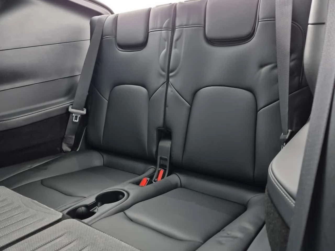 Tesla Model Y  LONG RANGE AWD| АВТОПИЛОТ| 360| ТЕРМОПОМПА| CARFA, снимка 14 - Автомобили и джипове - 53818724