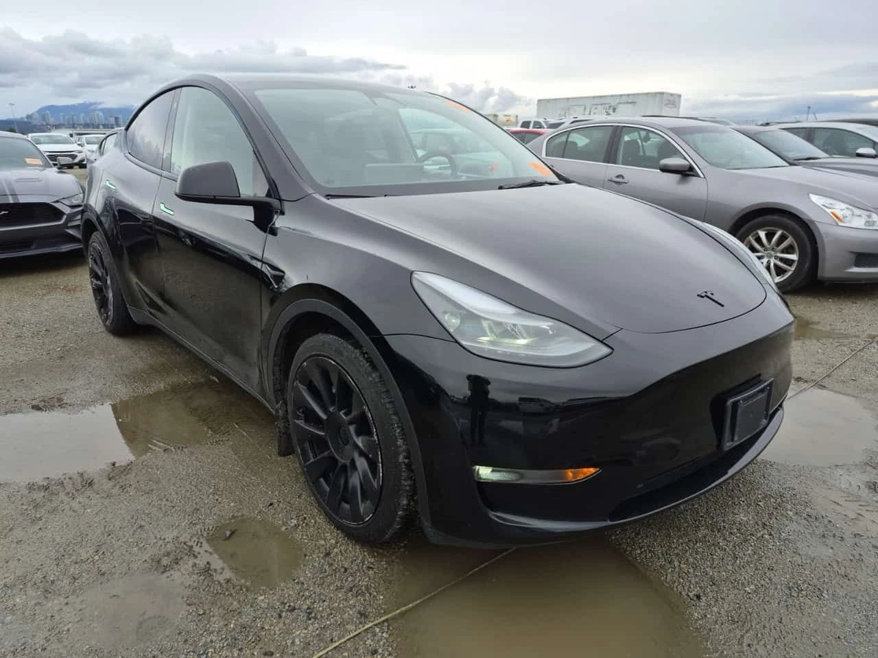 Tesla Model Y  LONG RANGE AWD| АВТОПИЛОТ| 360| ТЕРМОПОМПА| CARFA, снимка 2 - Автомобили и джипове - 53818724