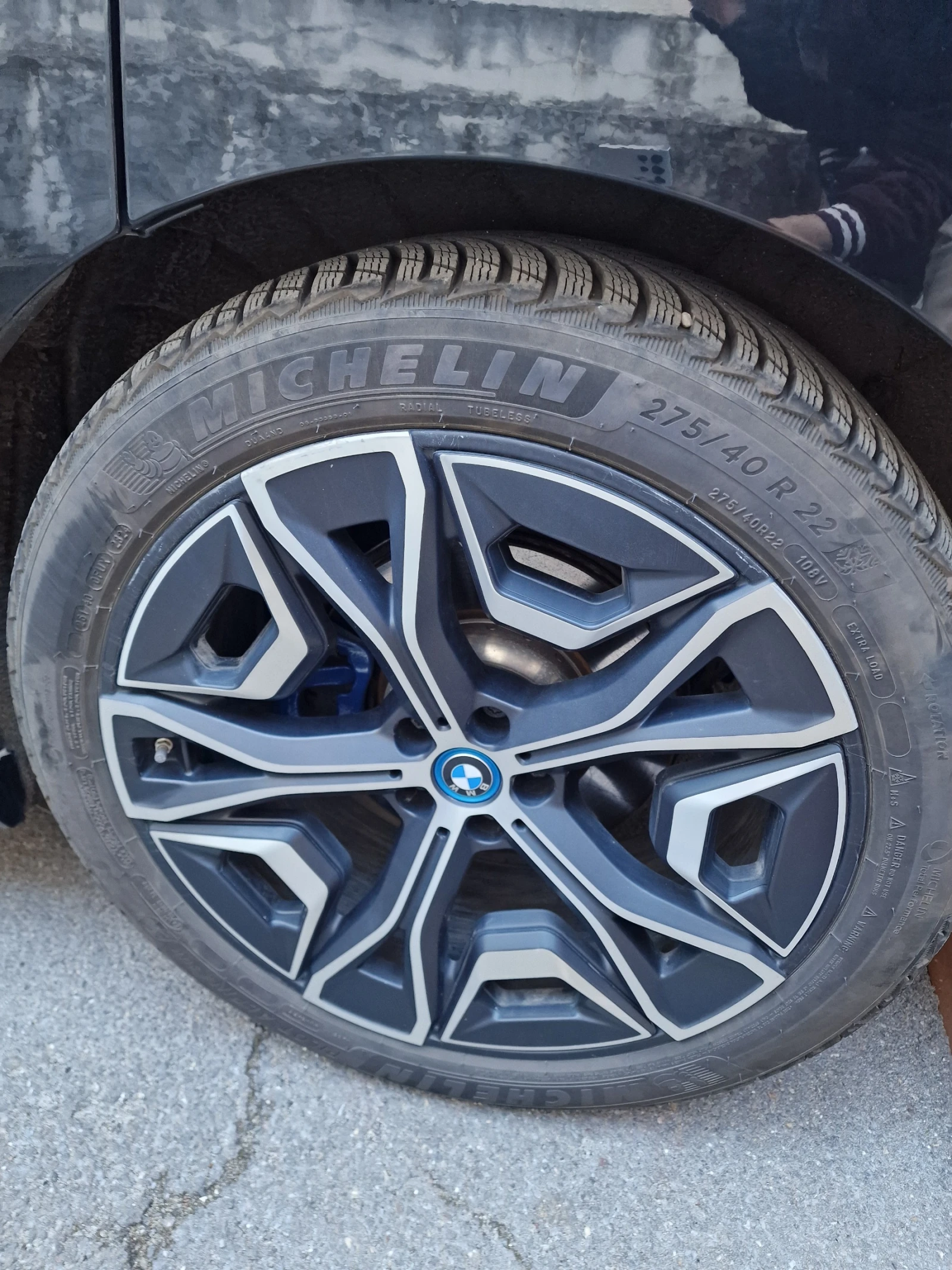 BMW iX xDrive 40, снимка 5 - Автомобили и джипове - 54427996