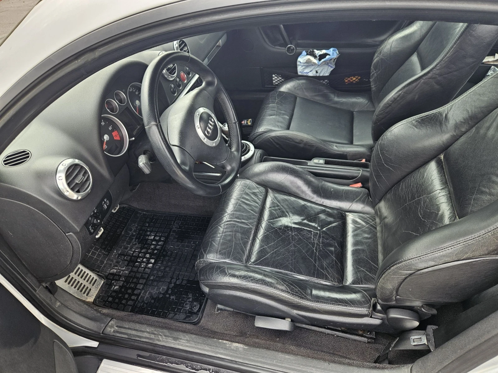 Audi Tt 1.8t, снимка 6 - Автомобили и джипове - 54462071