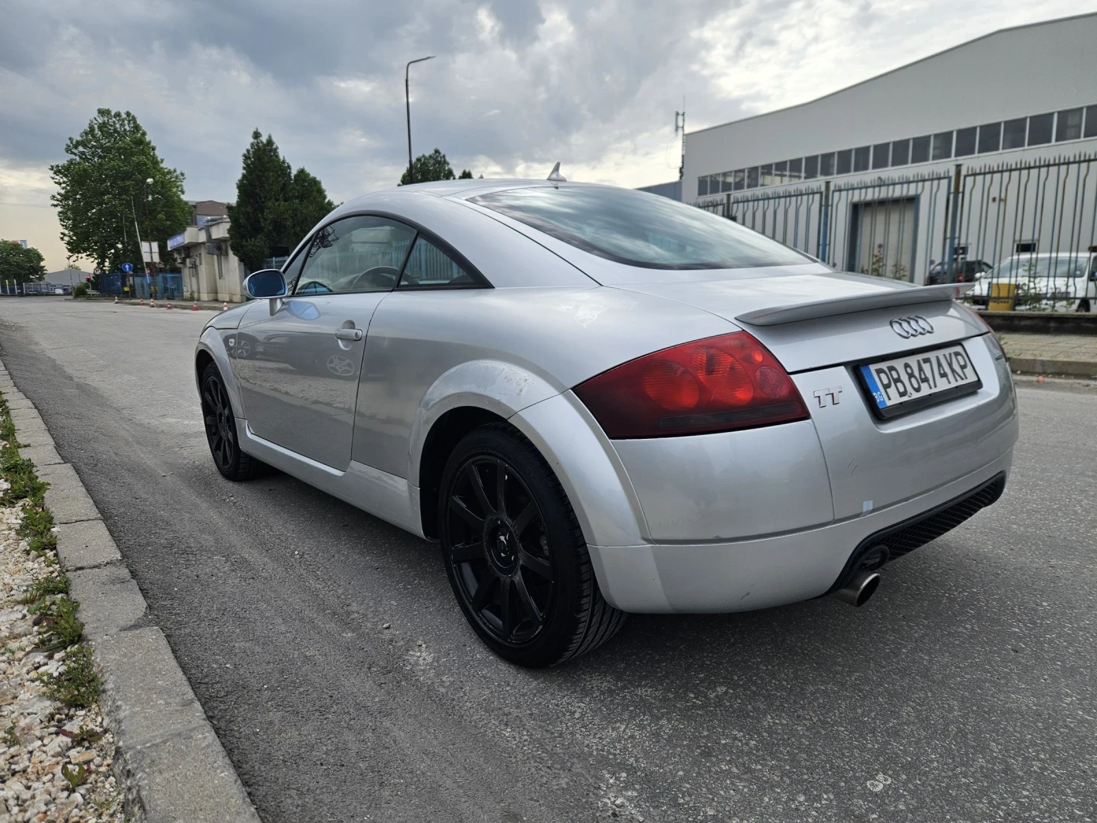 Audi Tt 1.8t, снимка 4 - Автомобили и джипове - 54462071