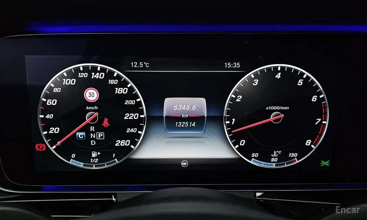 Mercedes-Benz E 400  4MATIC Exclusive /360 / DIS /ОБДУХВАНЕ/АВТОКРЕДИТ, снимка 8 - Автомобили и джипове - 55769490