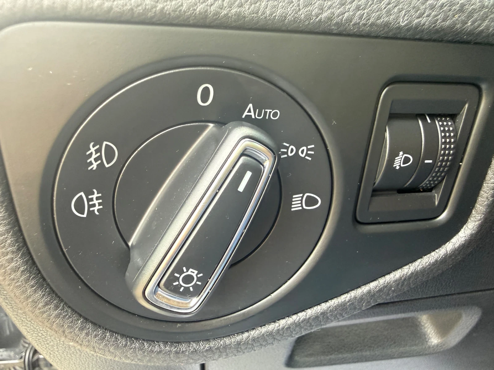 VW Sportsvan 1, 4 avtomat/benzin, снимка 7 - Автомобили и джипове - 55808014