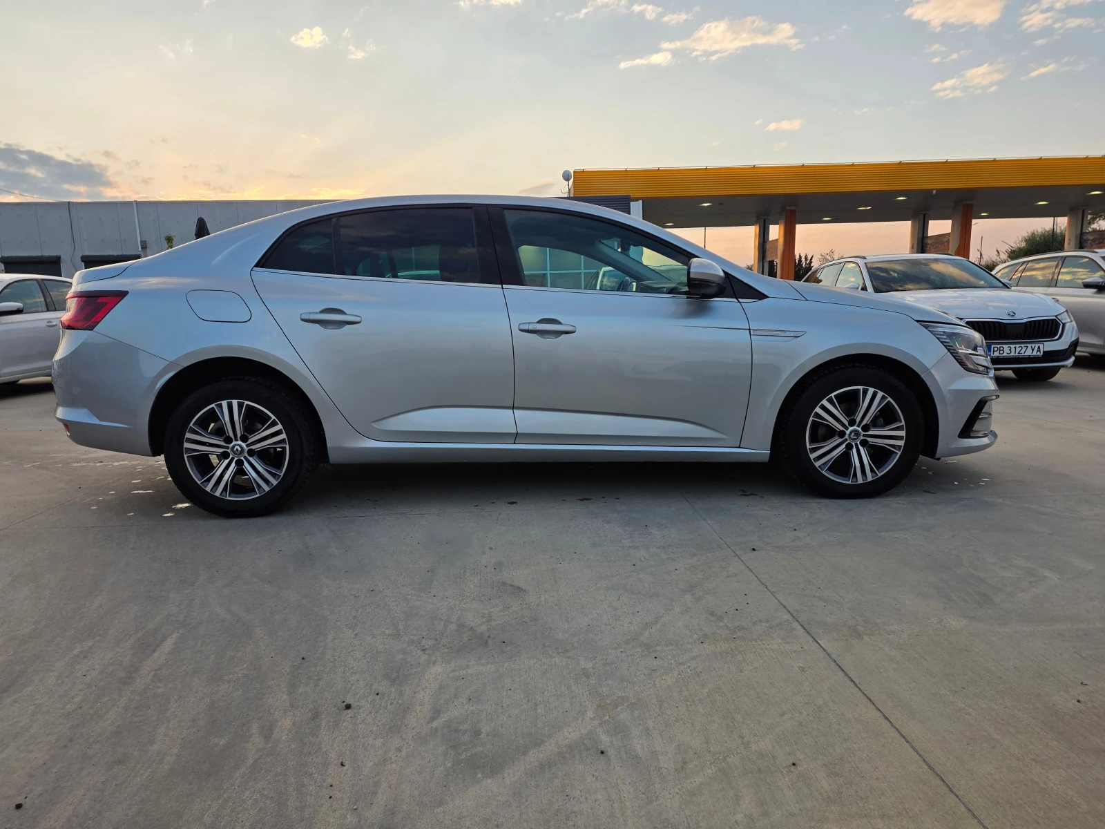 Renault Megane ���-�/� 1.5 DCI 115 �� | Mobile.bg � ����������� 6