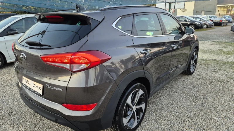 Hyundai Tucson 1.7CRDI FULL ПАНОРАМА КАМЕРА КОЖА ЛИЗИНГ ВИДЕО , снимка 4 - Автомобили и джипове - 47721643