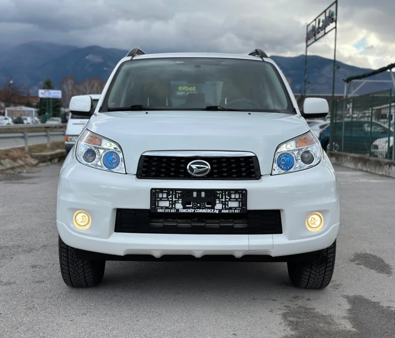 Daihatsu Terios 1.5i-4x4-AUTOMAT-KLIMATRONIK-KOJA-TOP-NEW-FULL, снимка 2 - Автомобили и джипове - 48084241