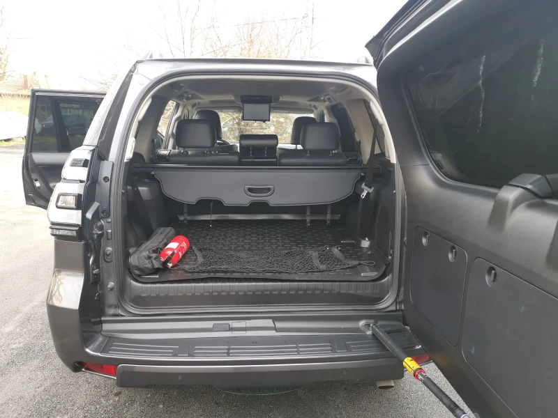 Toyota Land cruiser 2.8 DIESSEL BLACK EDITION, снимка 17 - Автомобили и джипове - 52645470