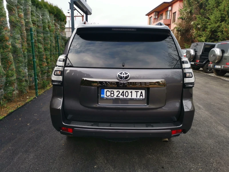 Toyota Land cruiser 2.8 DIESSEL BLACK EDITION, снимка 16 - Автомобили и джипове - 52645470