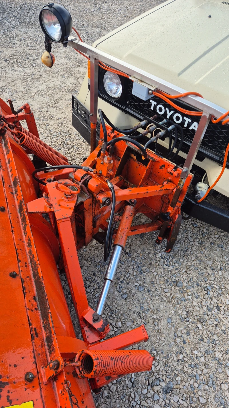 Toyota Land cruiser 2.4i* ШВЕЙЦАРИЯ* , снимка 7 - Автомобили и джипове - 53100071