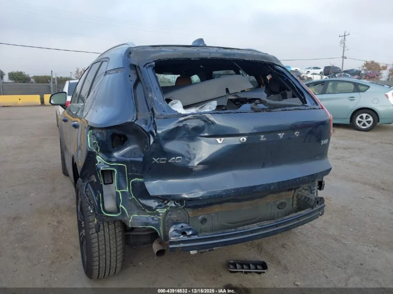 Volvo XC40 2l T4 Inscription, снимка 6 - Автомобили и джипове - 53249877