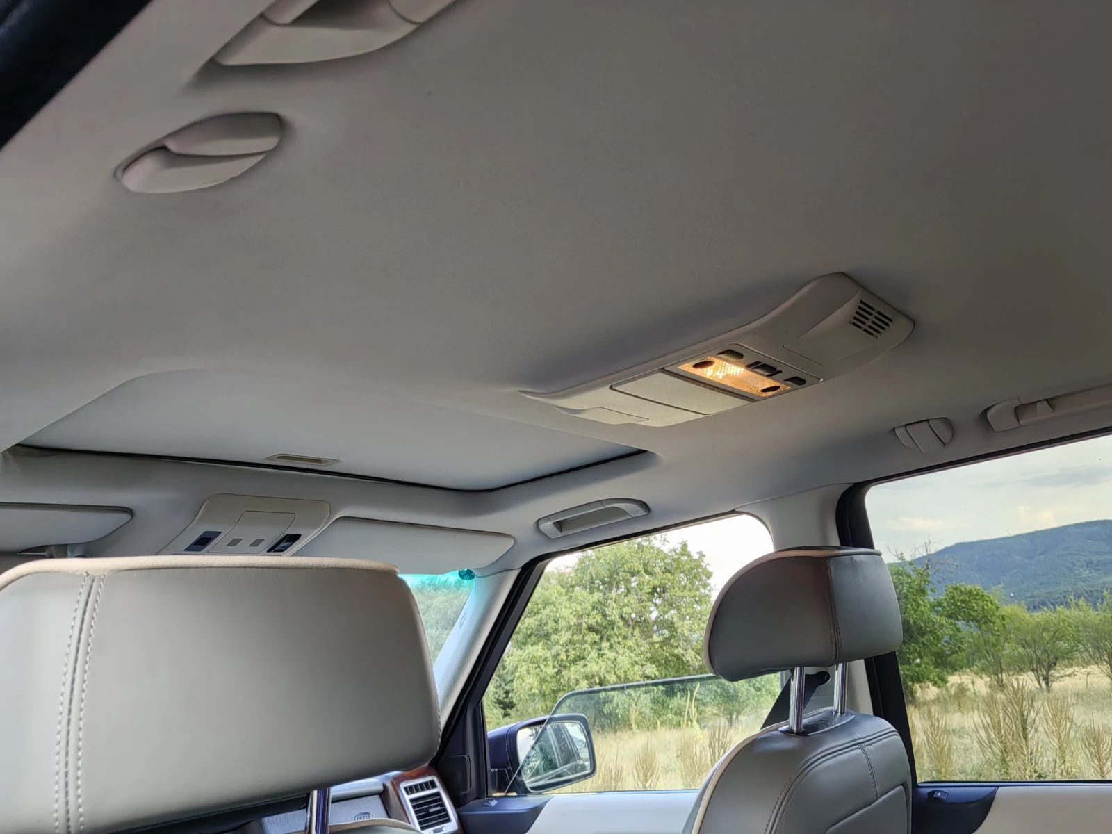 Land Rover Range rover 4.4i V-8  - изображение 5
