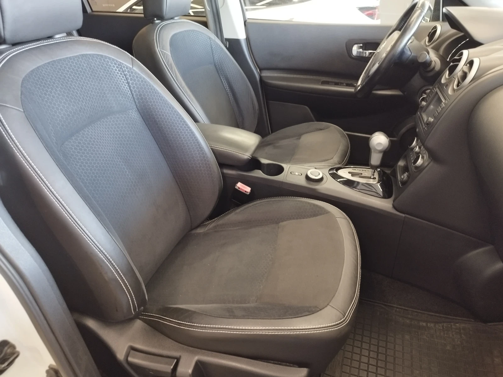 Nissan Qashqai 2.0dci 4x4 Automatic | Mobile.bg — изображение 15