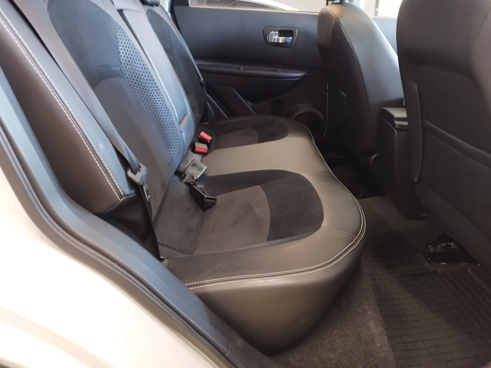 Nissan Qashqai 2.0dci 4x4 Automatic | Mobile.bg — изображение 12