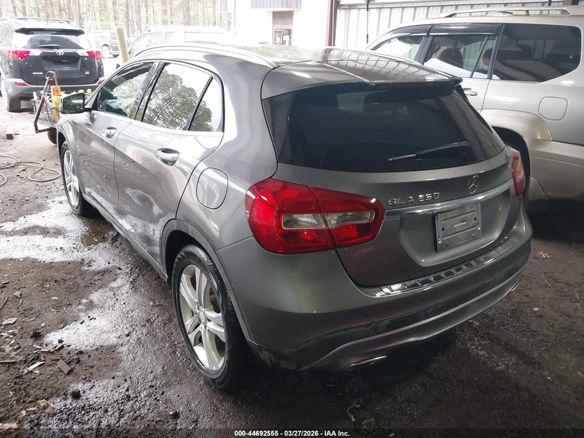 Mercedes-Benz GLA 250 2.0l, снимка 3 - Автомобили и джипове - 54116828