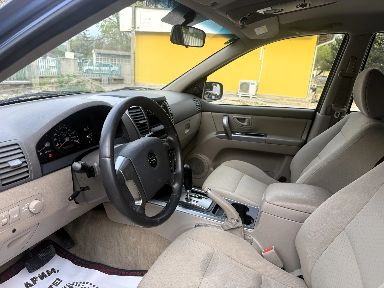 Kia Sorento 2.5 CRDI 140 к.с., снимка 9 - Автомобили и джипове - 54326762