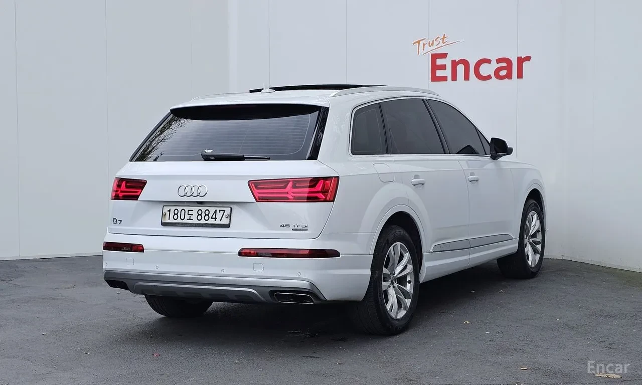 Audi Q7 TFSI quattro | КОЖА | ПАНОРАМА | КАМЕРА | , снимка 2 - Автомобили и джипове - 54966708