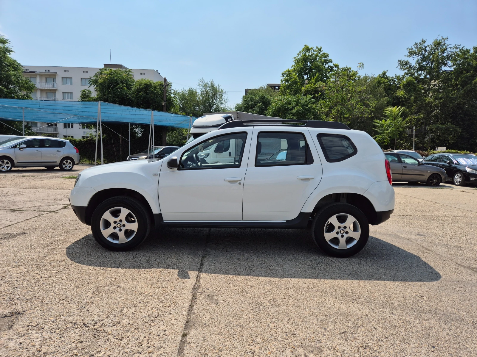 Dacia Duster 1.6i-Газ, Италия, снимка 2 - Автомобили и джипове - 55352435