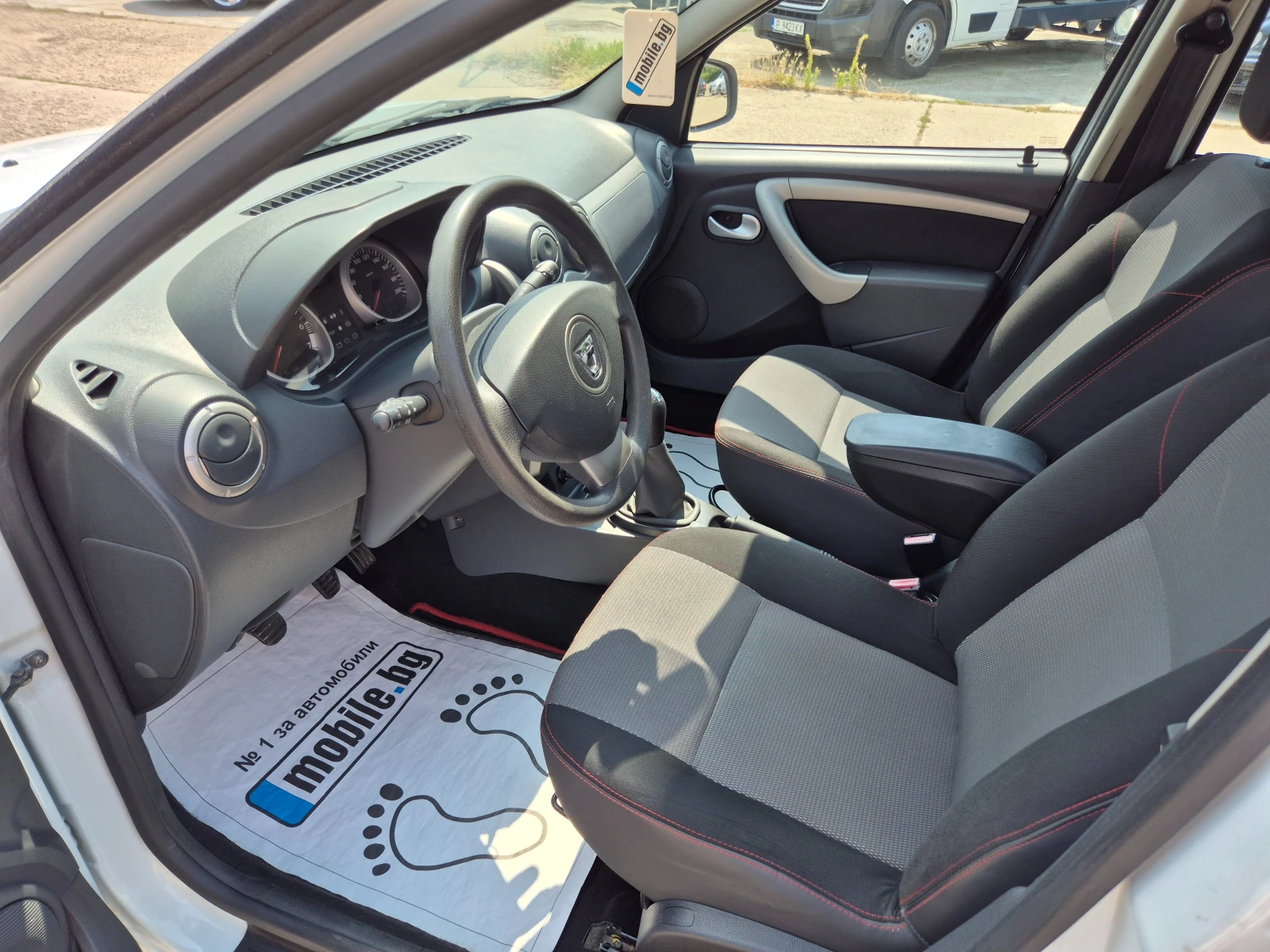 Dacia Duster 1.6i-Газ, Италия, снимка 5 - Автомобили и джипове - 55352435