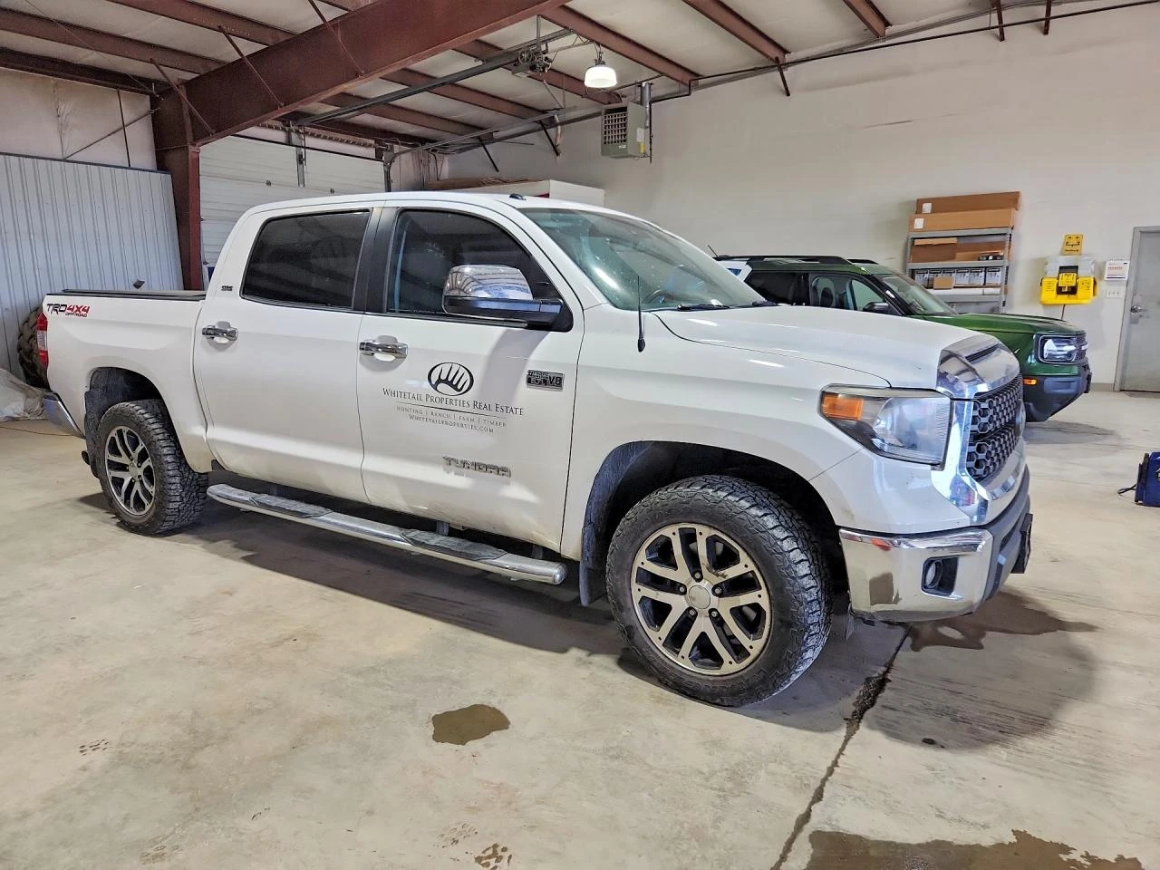Toyota Tundra 5.7l Crewmax Sr5, снимка 4 - Автомобили и джипове - 55382684