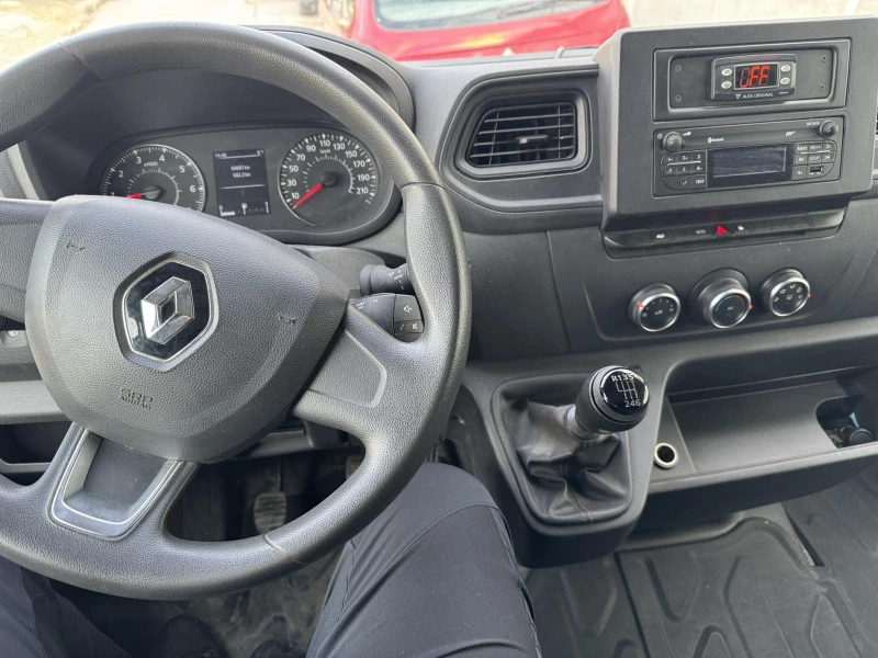 Renault Master хладилен, снимка 11 - Бусове и автобуси - 48780111