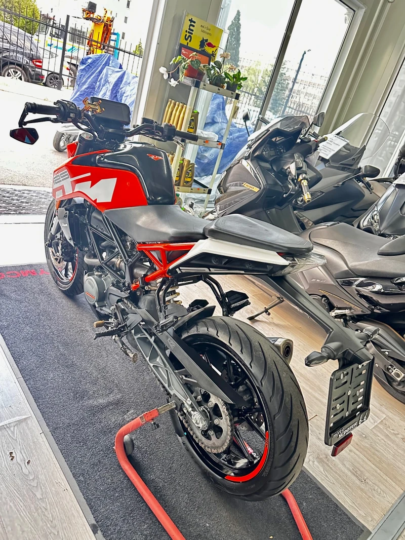 Ktm Duke 125 ABS/LED 11.2017г., снимка 9 - Мотоциклети и мототехника - 49944556
